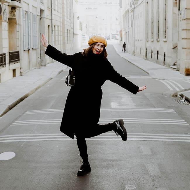 szcześliwa Agata Dobrzańska w klimatycznym Paryżu